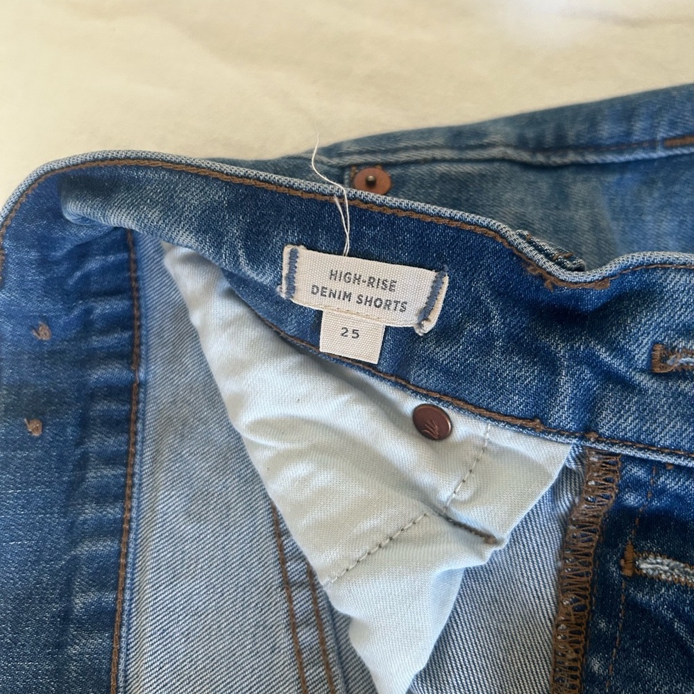Madewell High Rise Button Fly Cutoff Shorts 25 - Picture 2 of 3